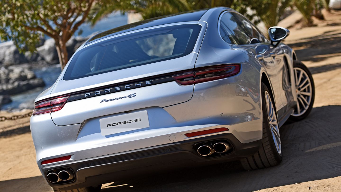 Nuevo Porsche Panamera recorre la V Región