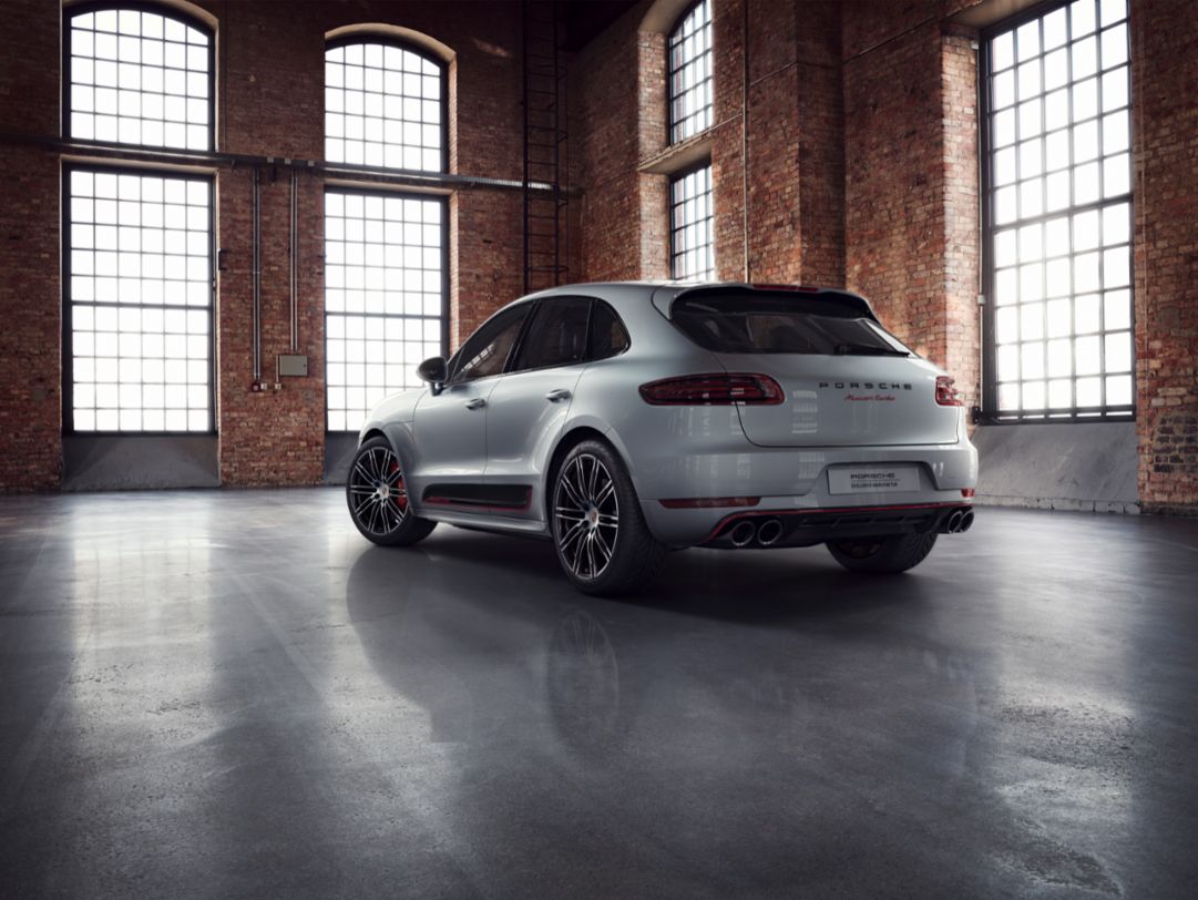 Macan Turbo Exclusive Performance Edition (This model is only available in selected markets)