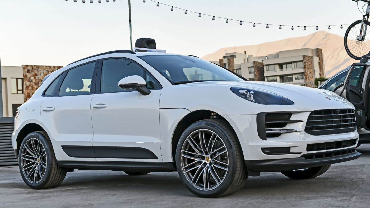 Nueva iluminación frontal LED y renovado diseño de llantas para el nuevo Macan en Chile