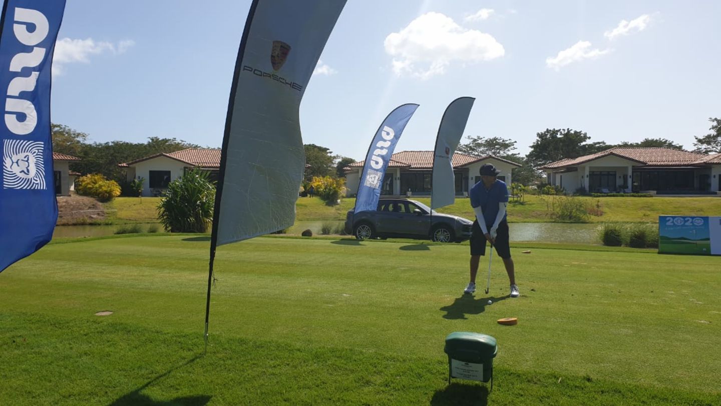 Alemautos apoyó torneo de golf a beneficio de Pro Niñez