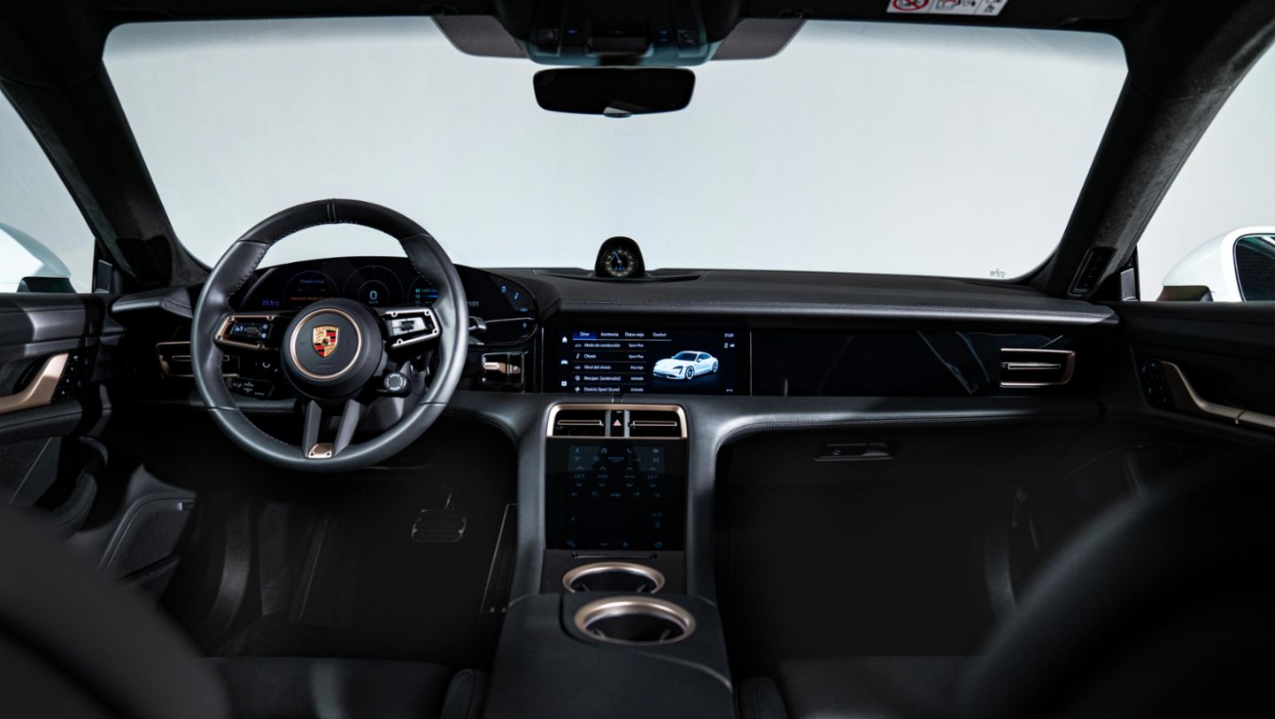 Taycan Turbo, interior