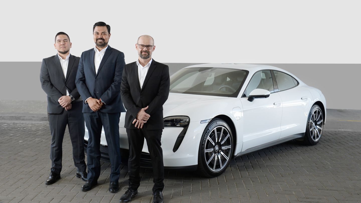 Esteban Izaguirre, Jose Montero y Gino Blando, Consultores de Ventas Porsche (izq.a der.).