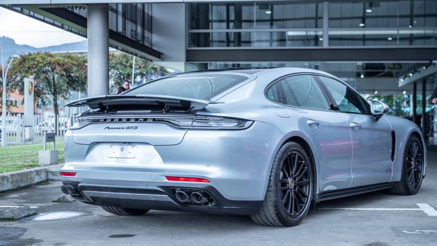 Llegó a Colombia el nuevo Porsche Panamera