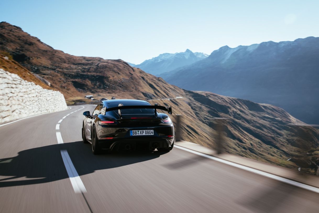 718 Cayman GT4 RS, passo della Furka