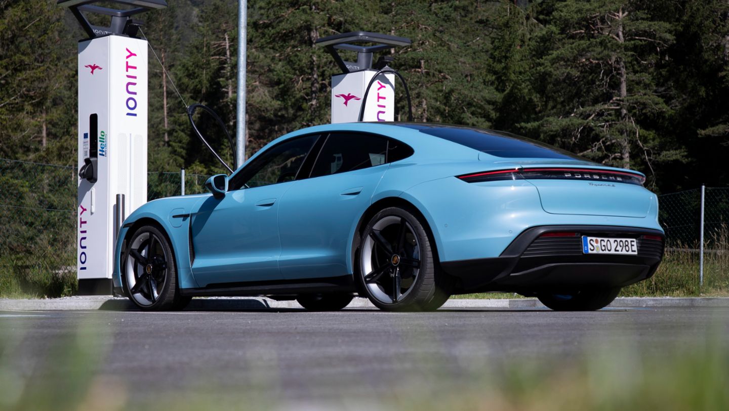 By 2025, the number of charging sites is expected to rise from the current 400 to more than 1,000.