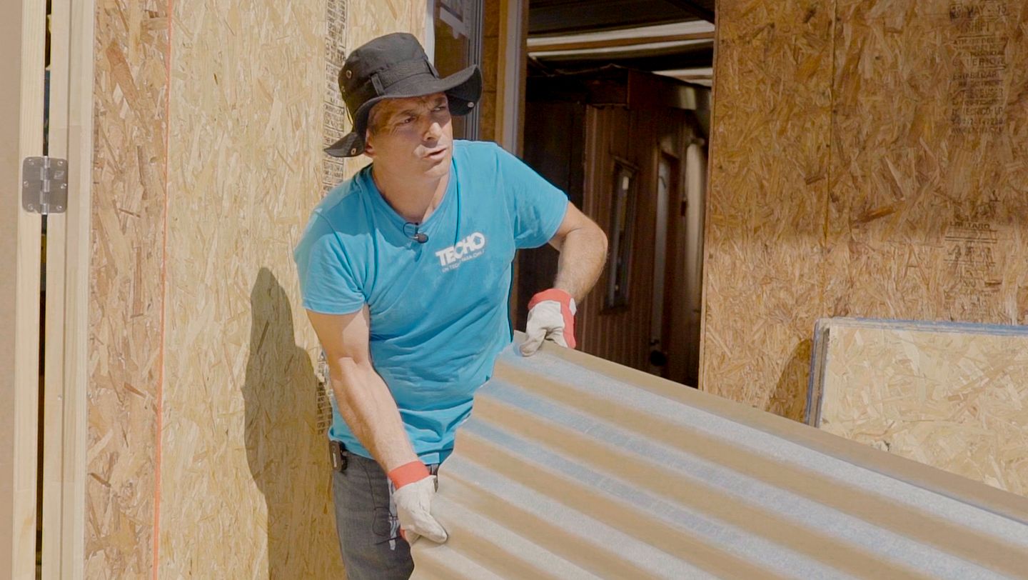 Porsche y TECHO, 10 años apoyando a familias chilenas vulnerables