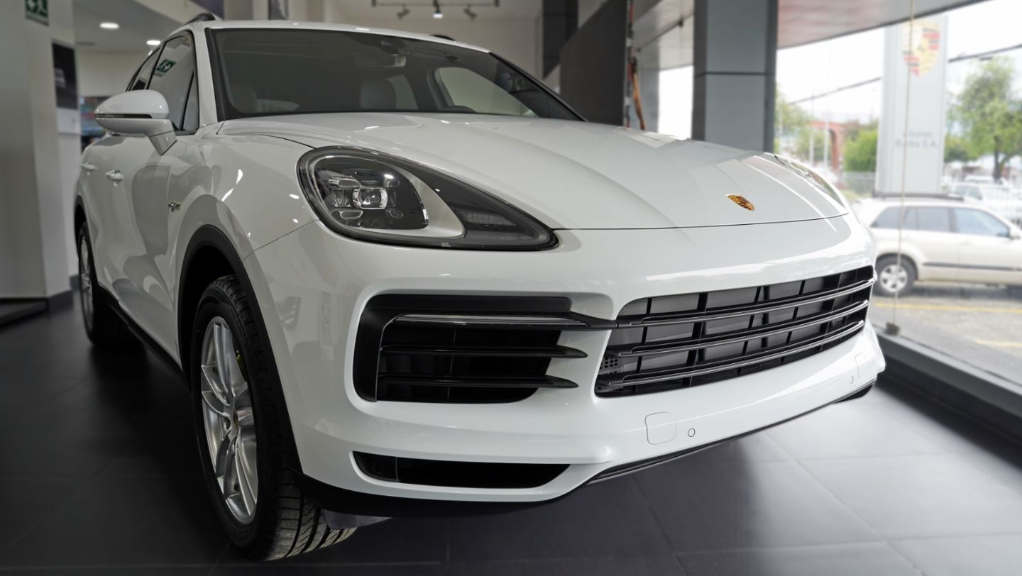 Nuevo Porsche Cayenne E-Hybrid es presentado en Ecuador