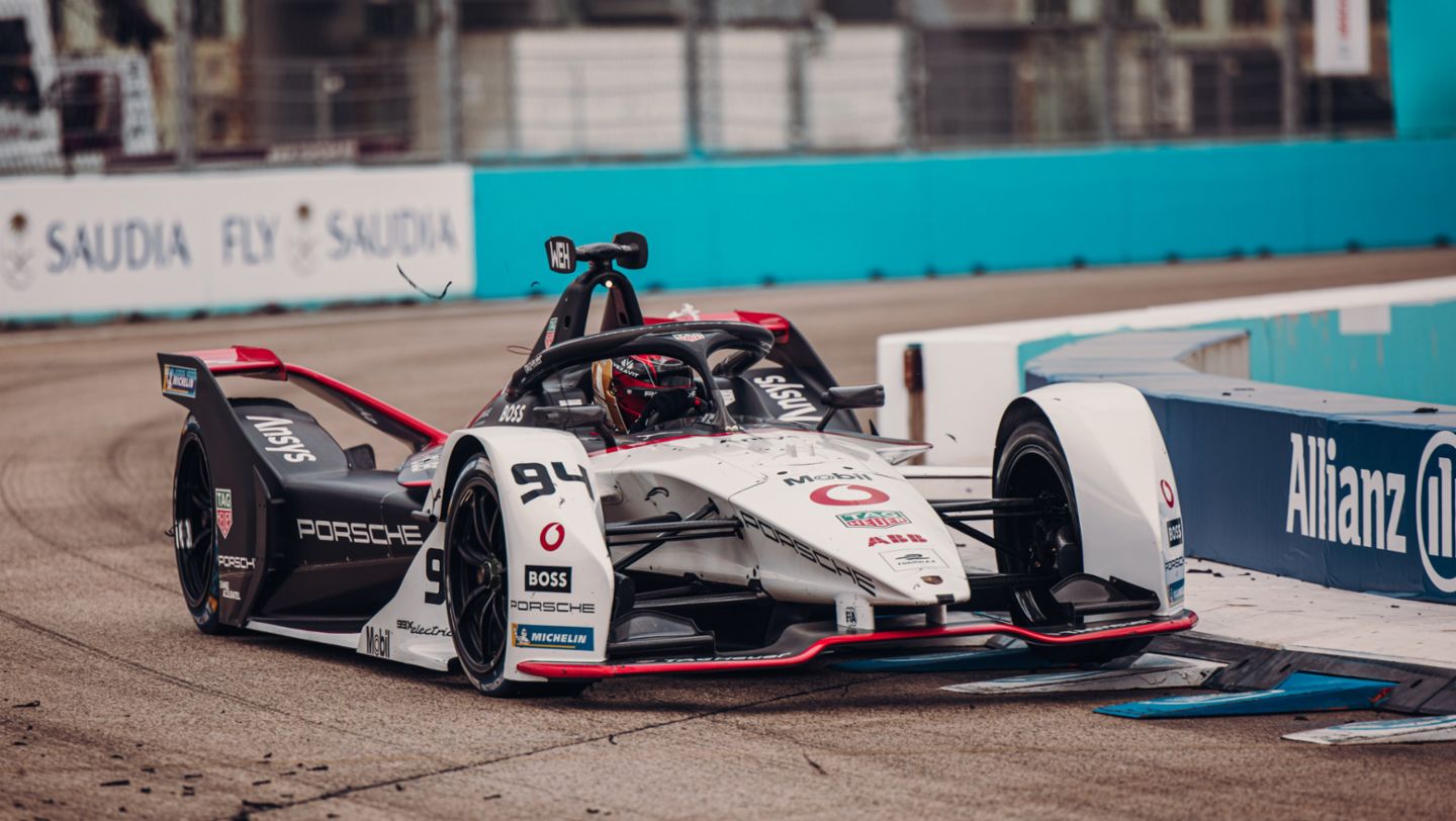 Porsche 99X Electric (#94): Pascal Wehrlein