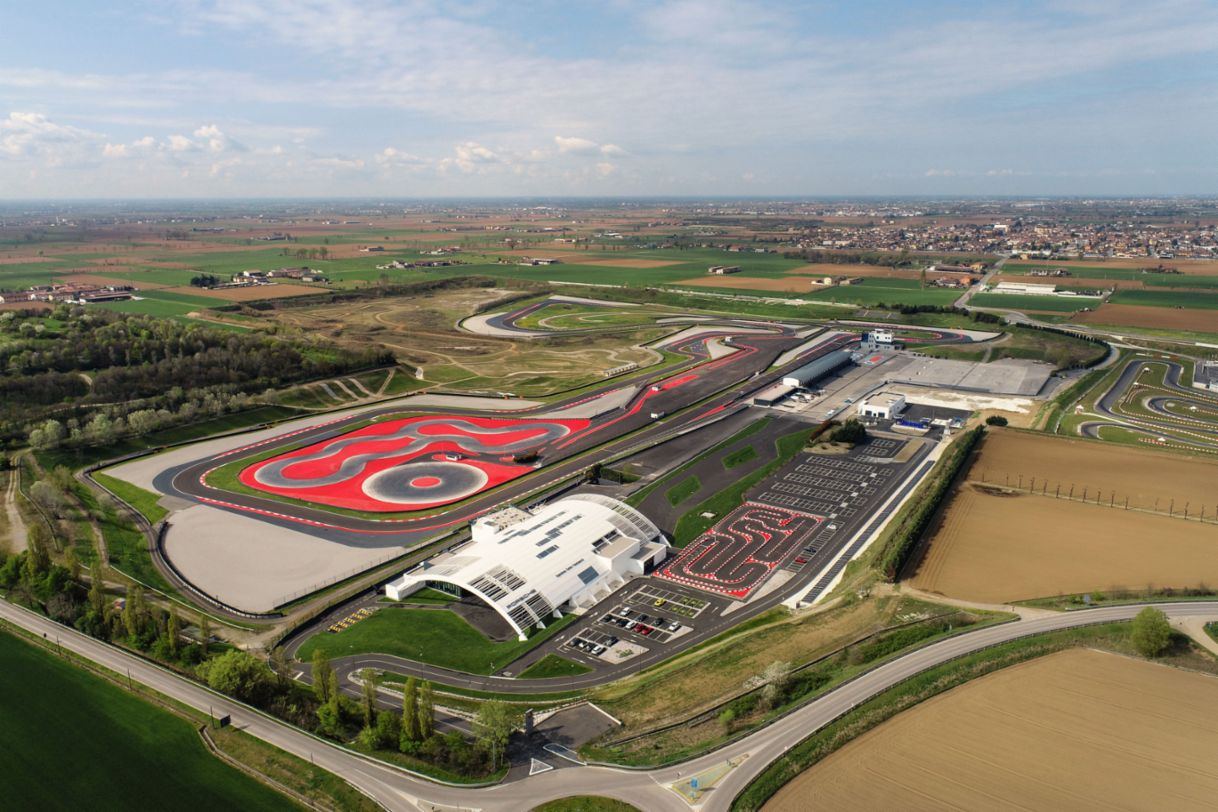 Vista aerea del Porsche Experience Center Franciacorta