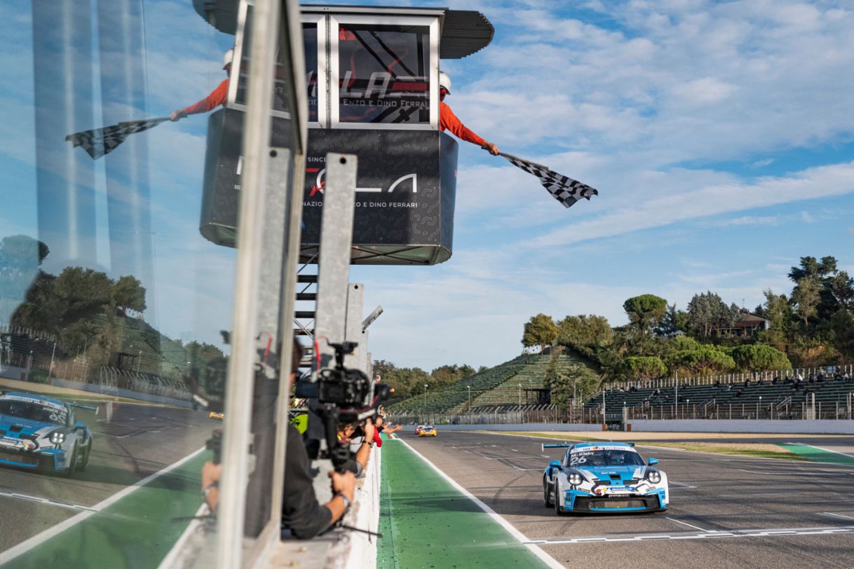 2023_pcci06_imola_gara1_Klein al traguardo