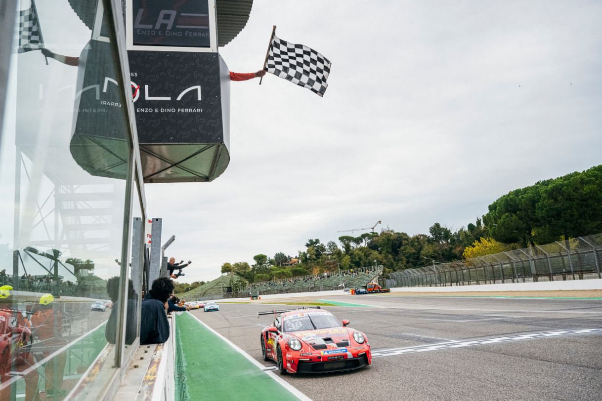 2023_pcci06_imola_gara2_Iaquinta vincitore al traguardo