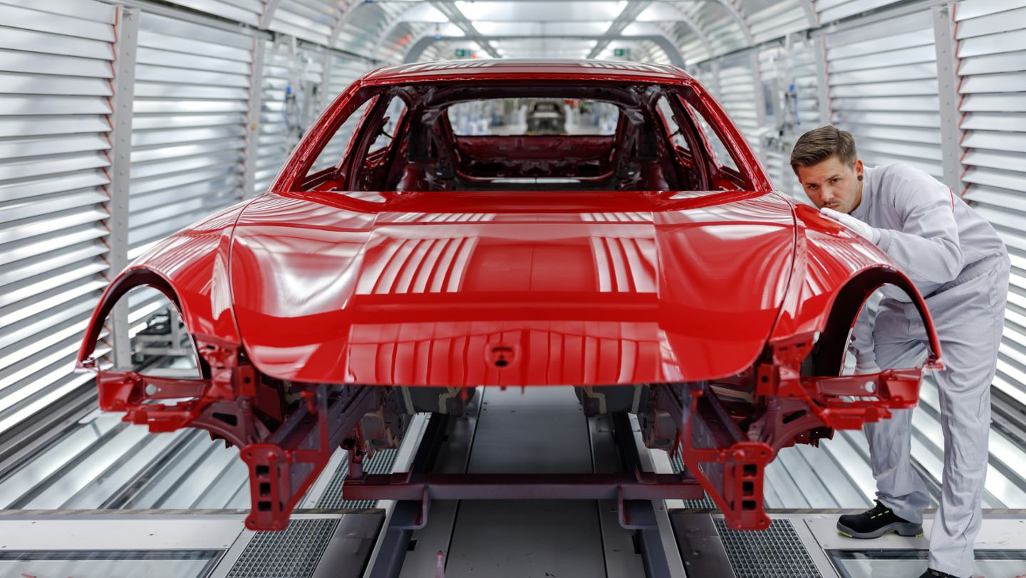 Porsche Leipzig Factory: Production in detail, Paint shop