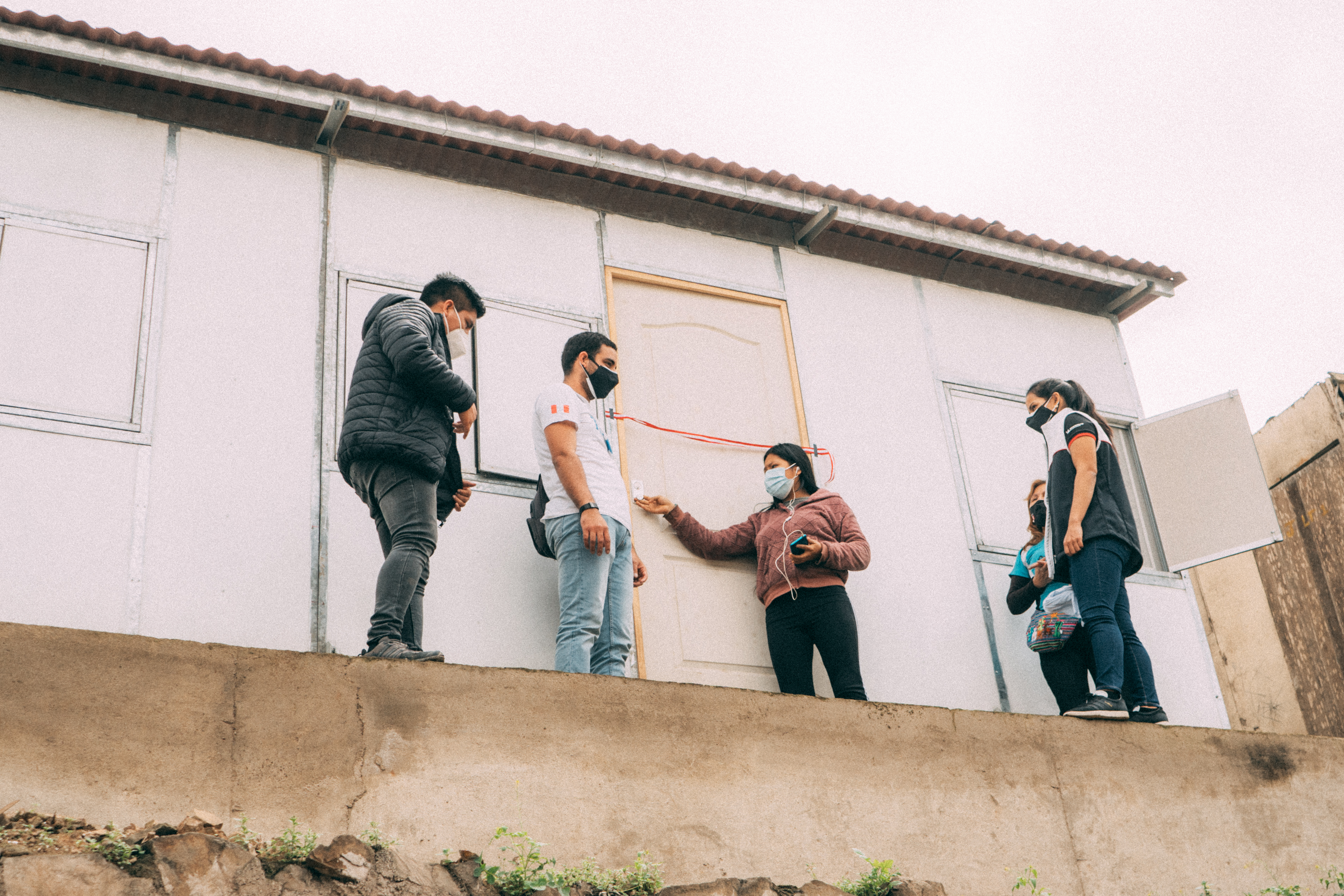 Porsche Perú y TECHO construyen viviendas a familias en situación ...