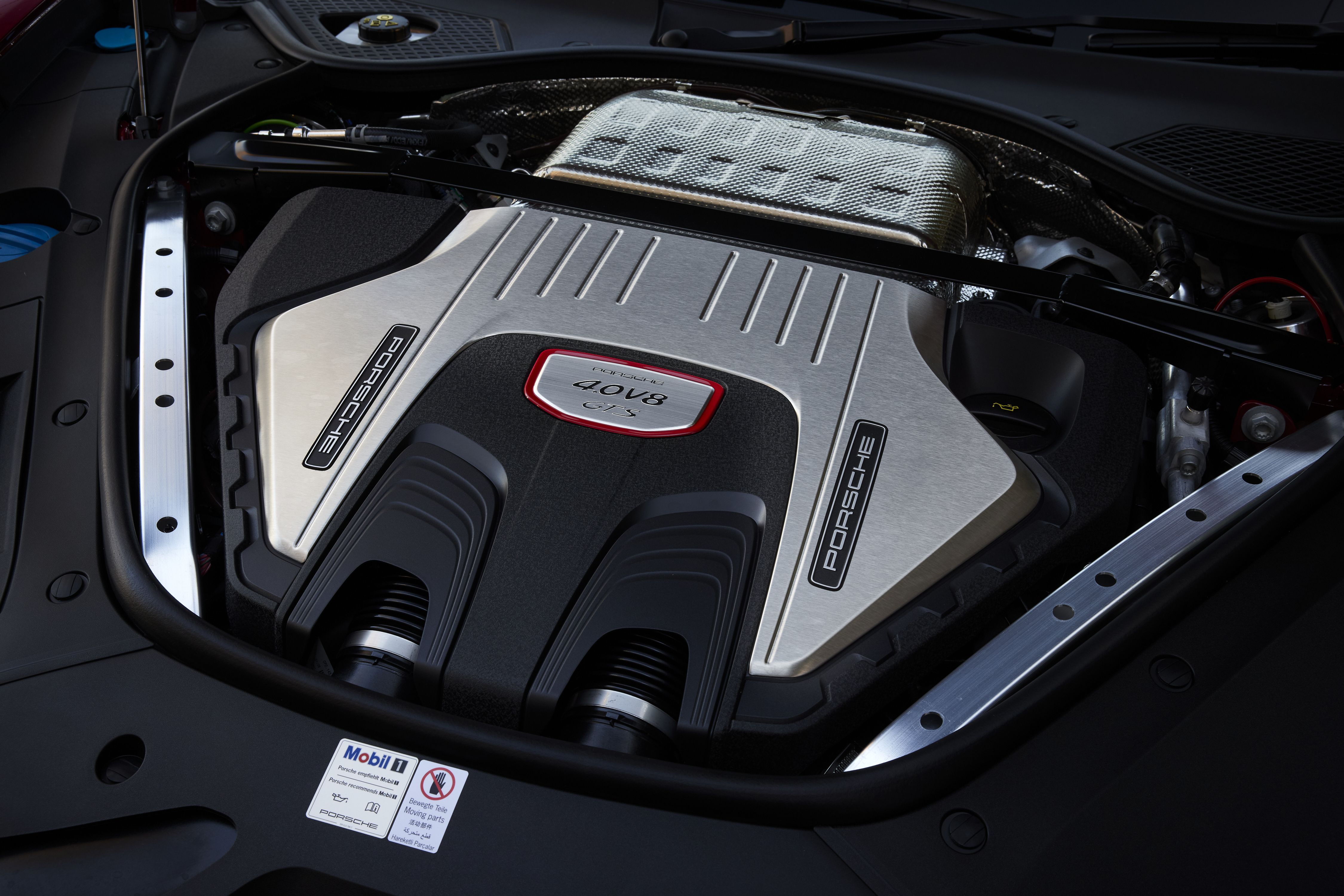 Product Highlights: Porsche Panamera – a sportscar with the comfort of ...