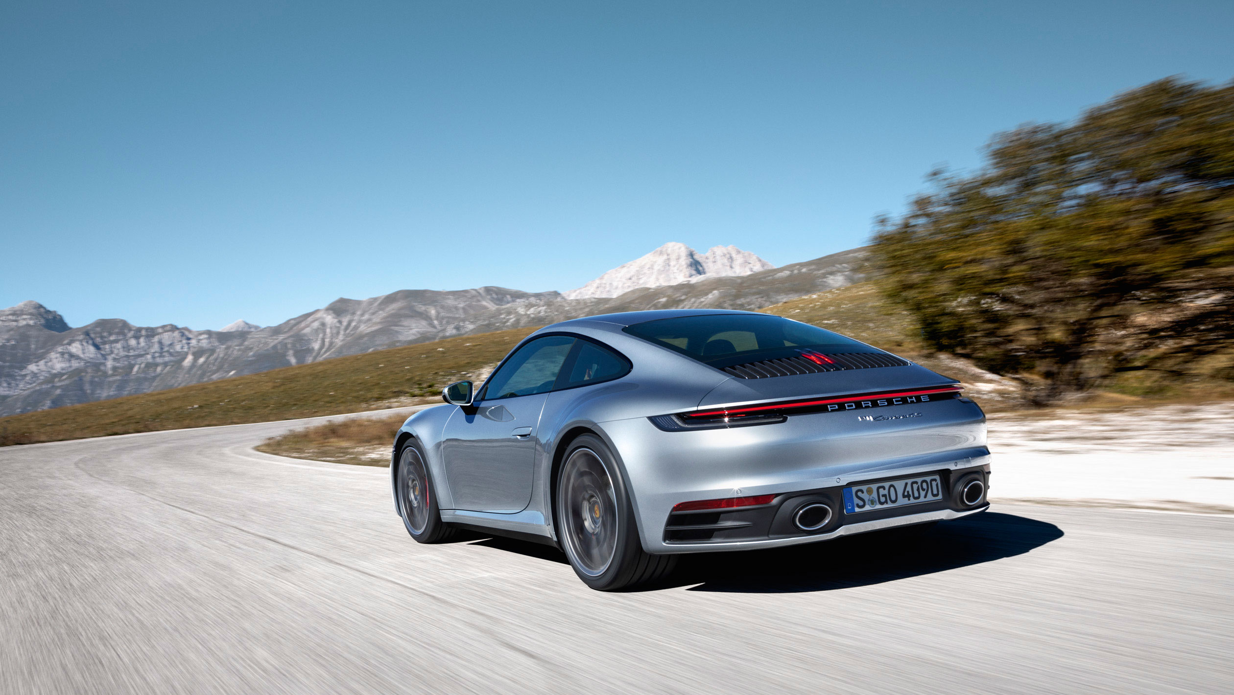 Innovations in body design: the multi-material mix of the new Porsche ...