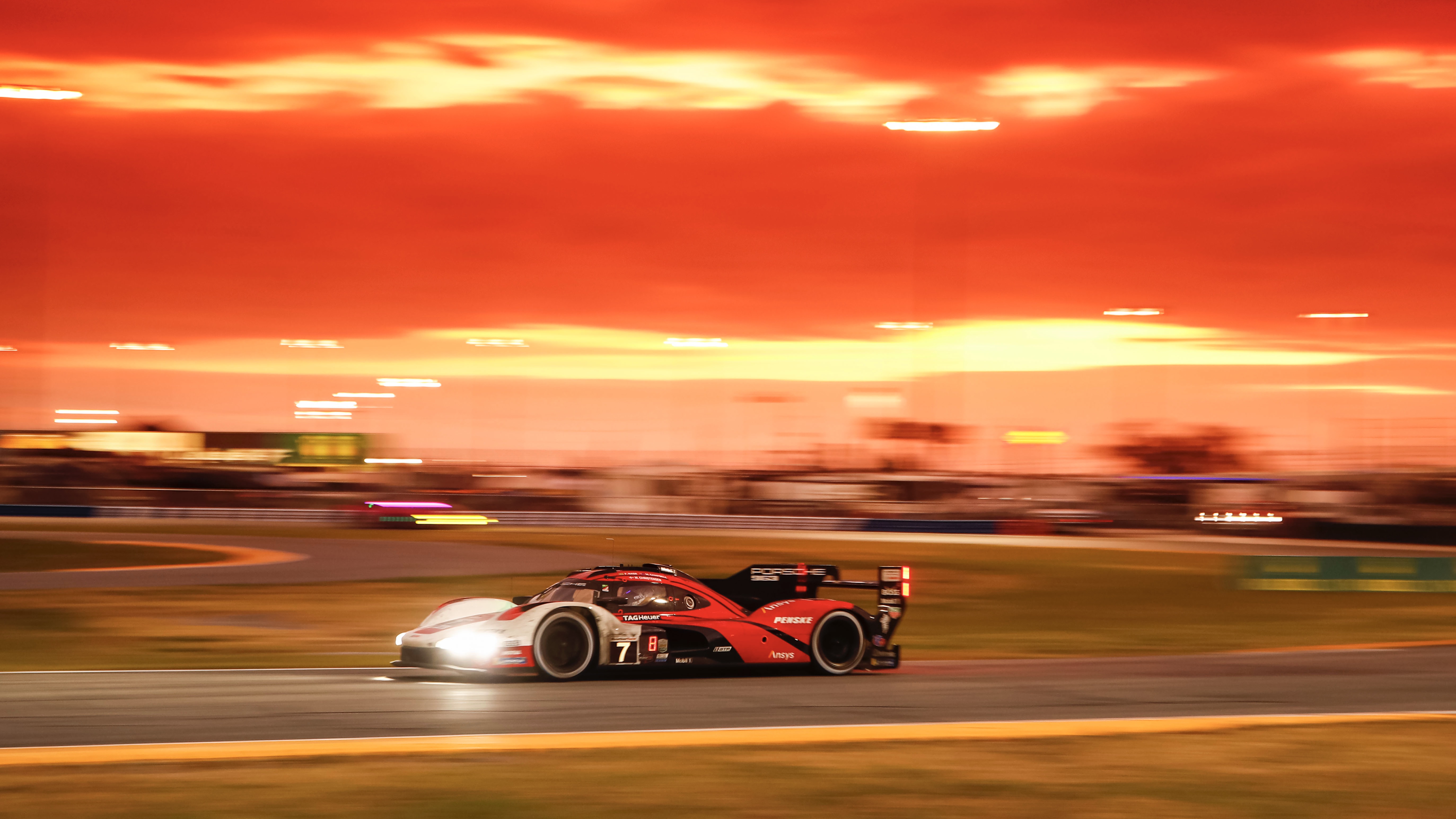 Nine Porsche racing cars tackle the 24 Hours of Daytona - Porsche ...