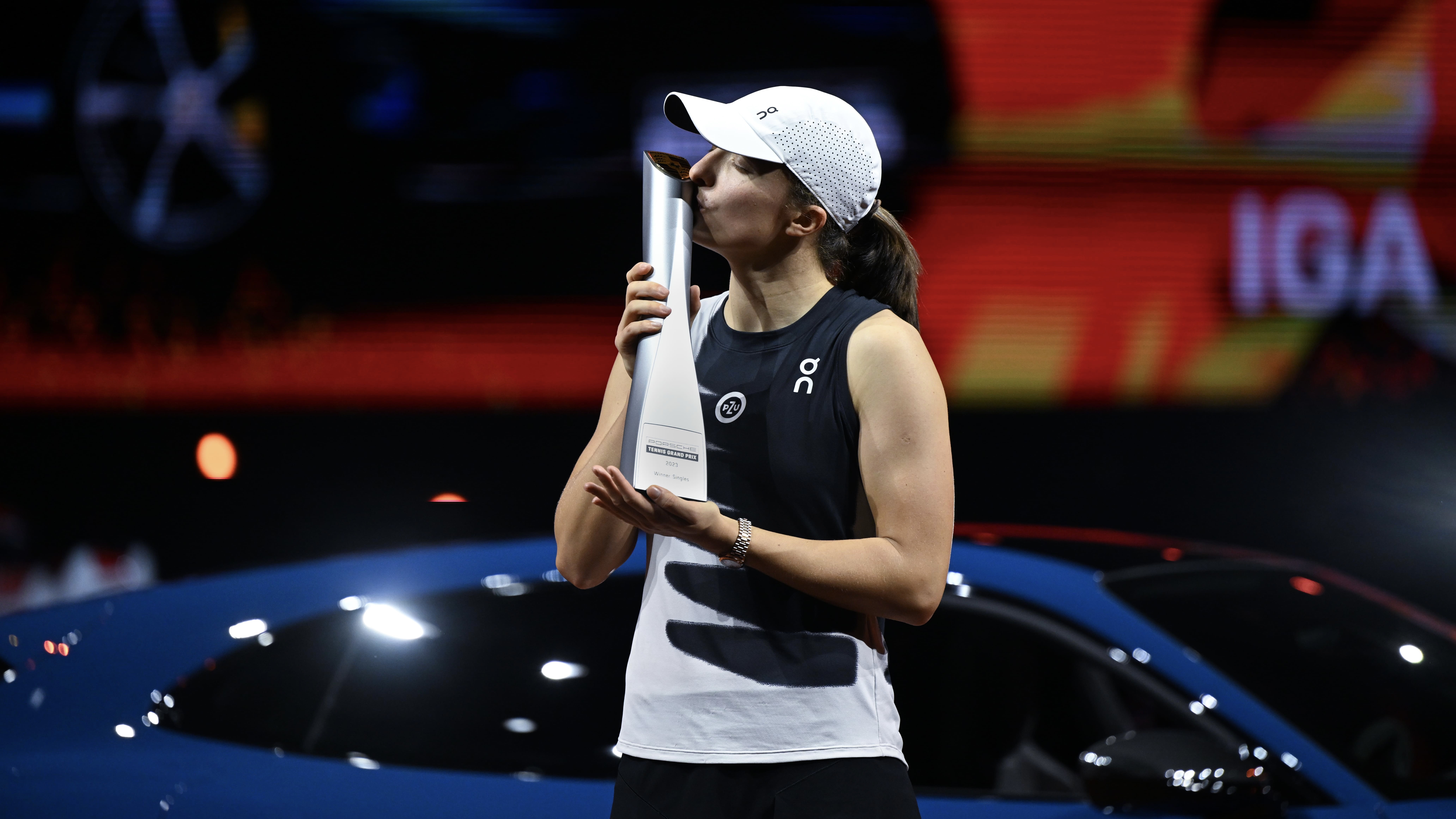 Iga Swiatek once again crowns herself as the tennis queen of Stuttgart