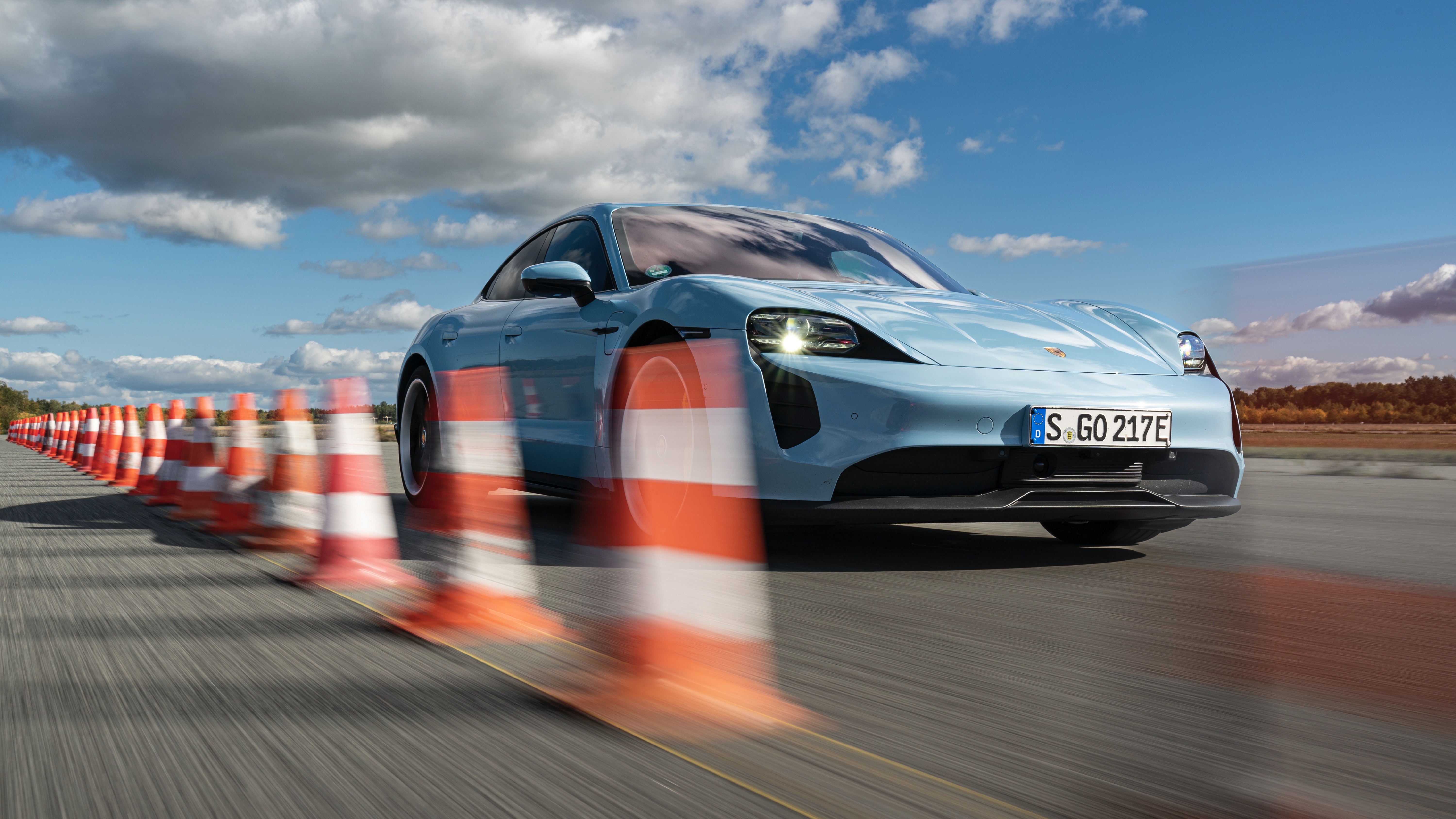 Taycan 4S en una prueba de larga duración de la revista alemana Auto Bild, 2022, Porsche AG
