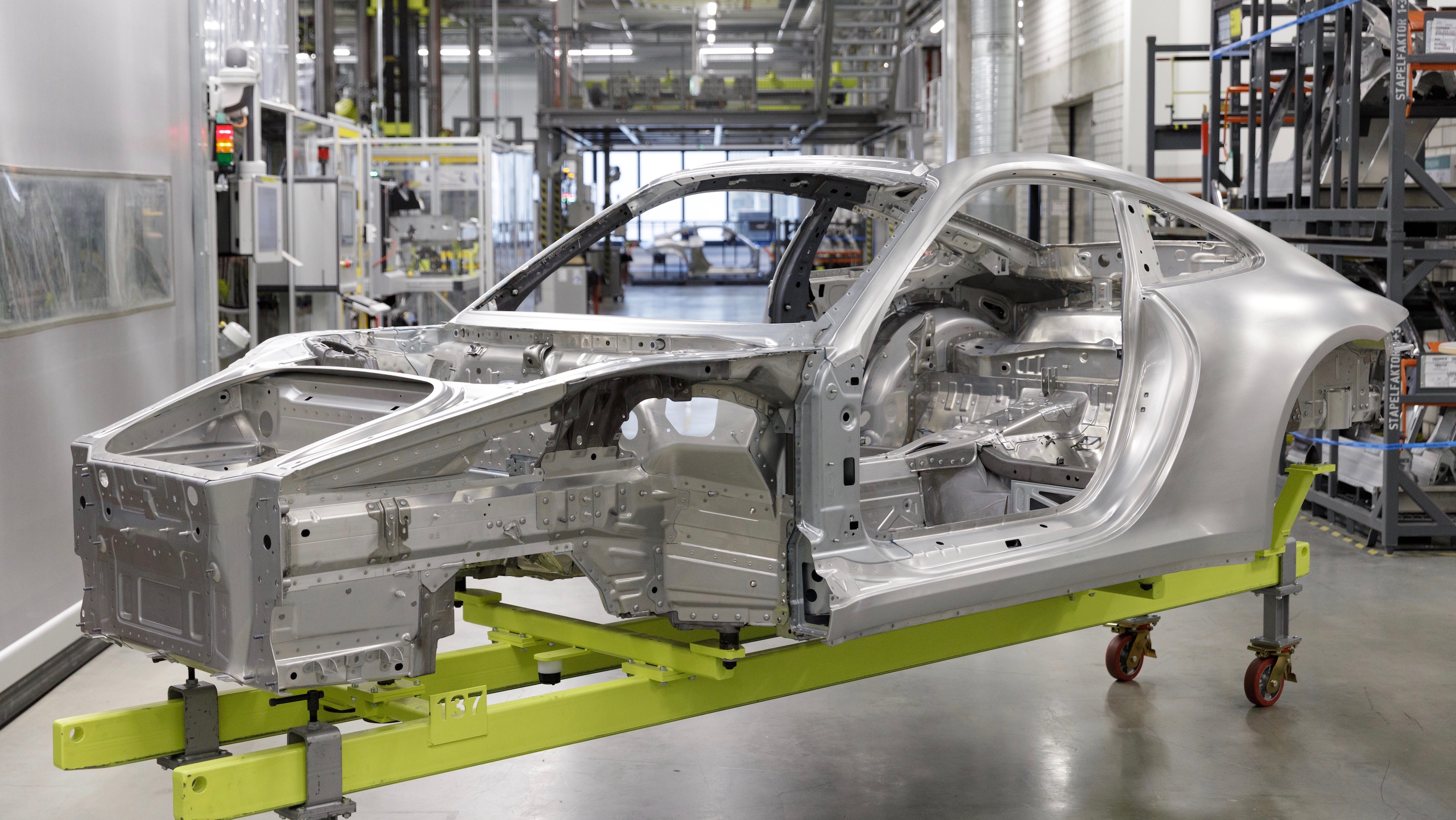 “There is certainly nothing routine about 911 production” - Porsche ...