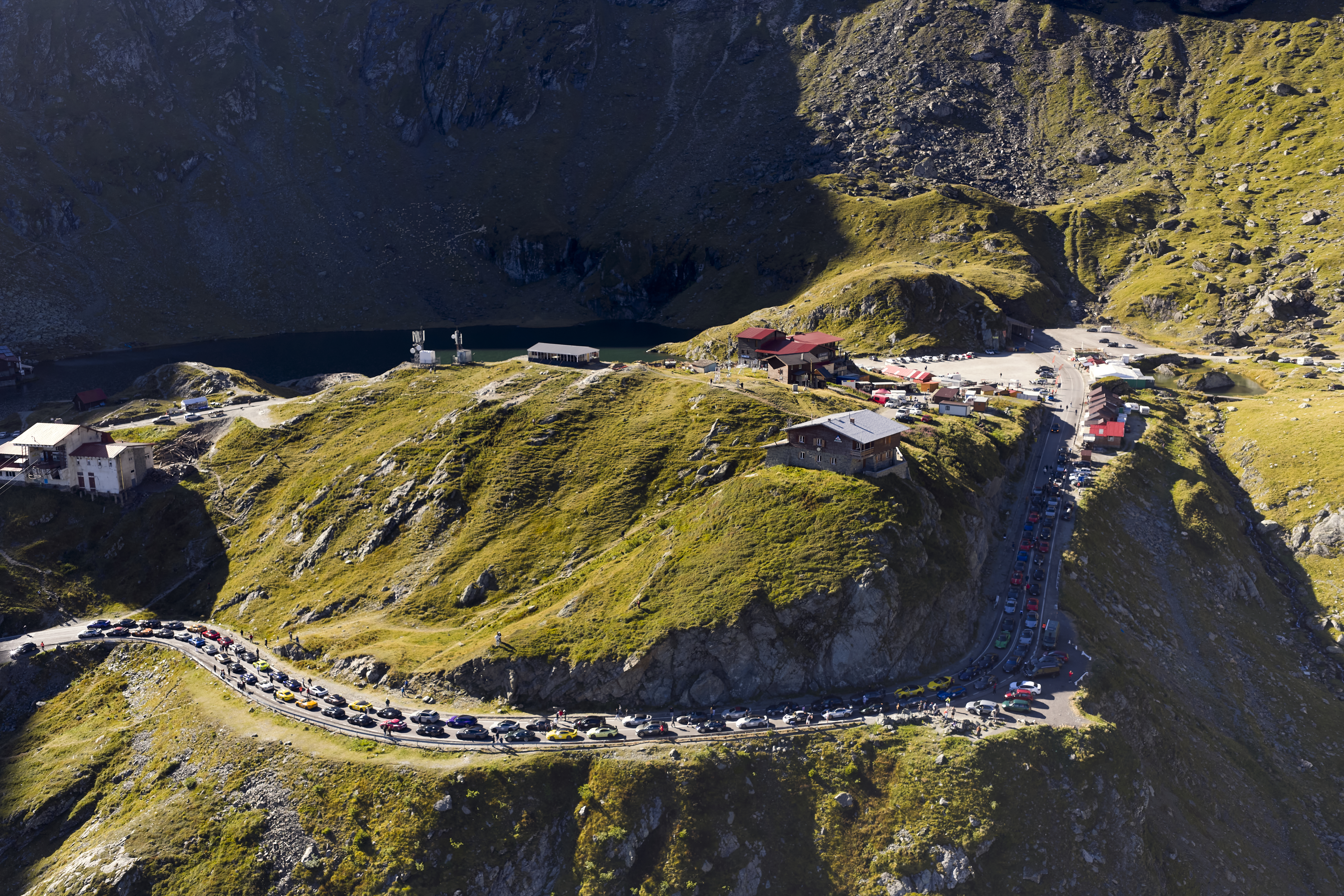 Porsche dezvăluie modelele 911 Carrera 4 GTS „Tribute to Transfăgărășan” înaintea unei experiențe de condus exclusiviste, comunicat de presă, 01/09/2025, Porsche AG