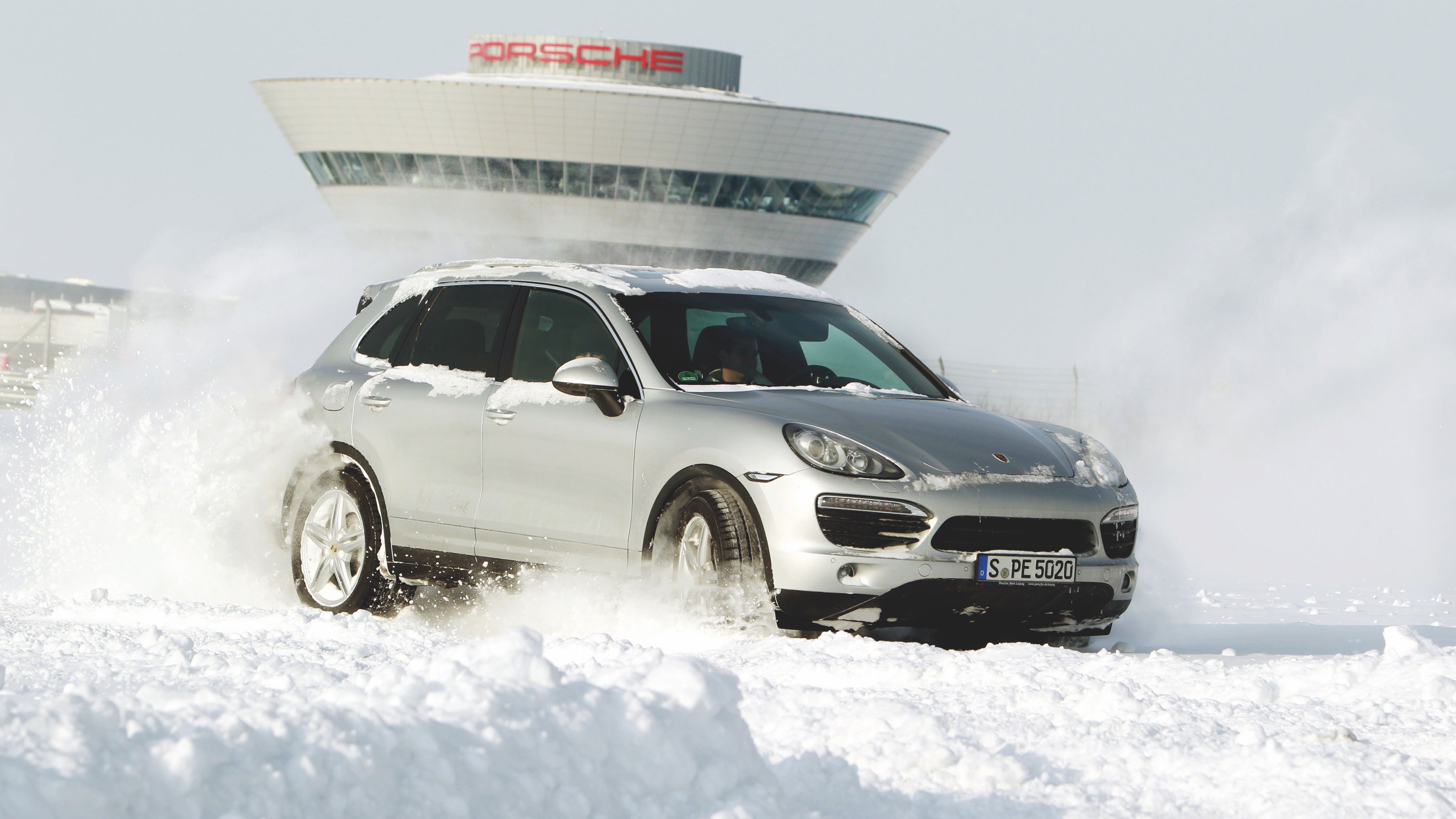 A new generation how the Porsche Cayenne became even sportier
