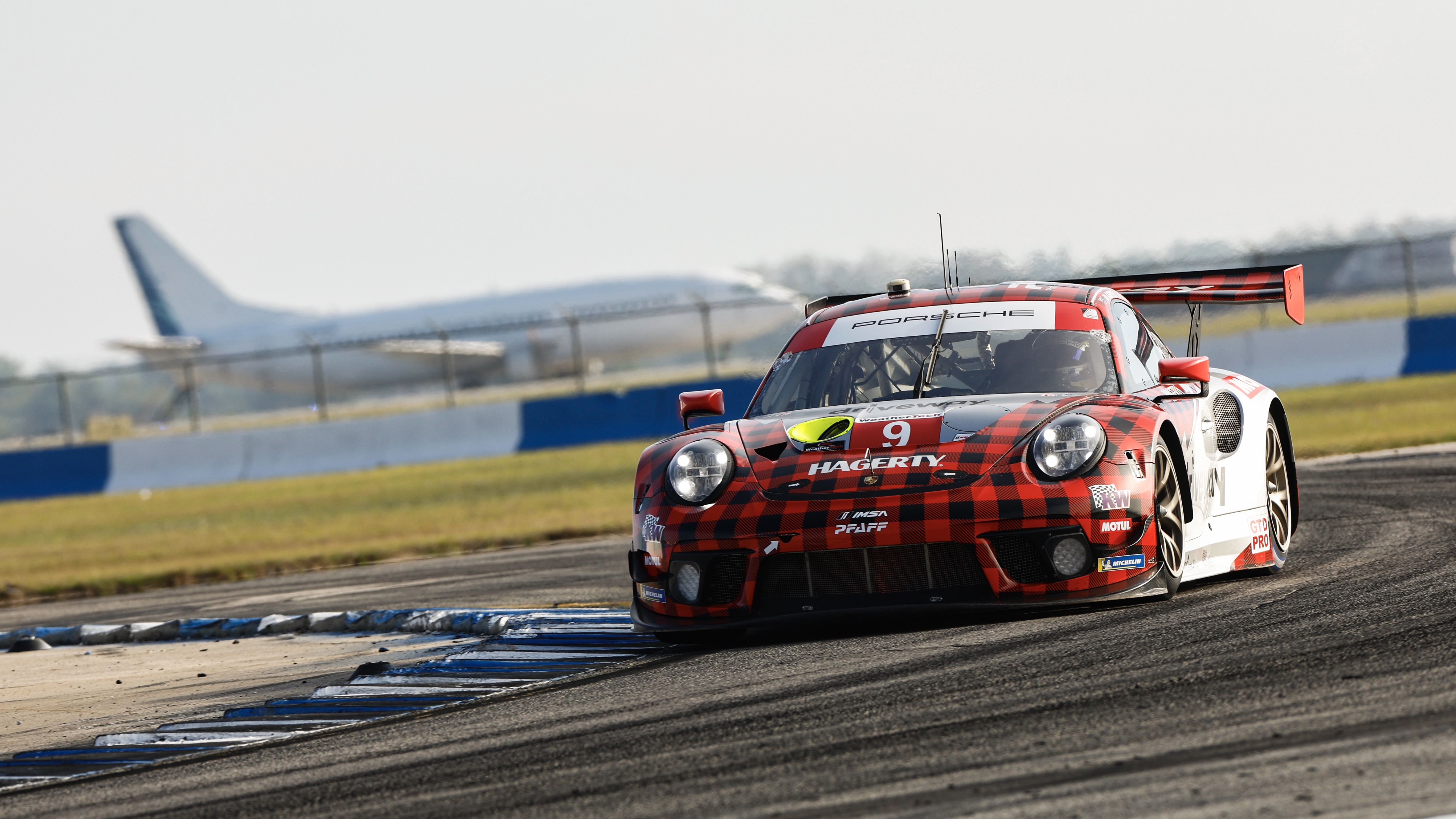 Porsche Customer Teams Start West Coast IMSA Swing On Famous Long Beach ...