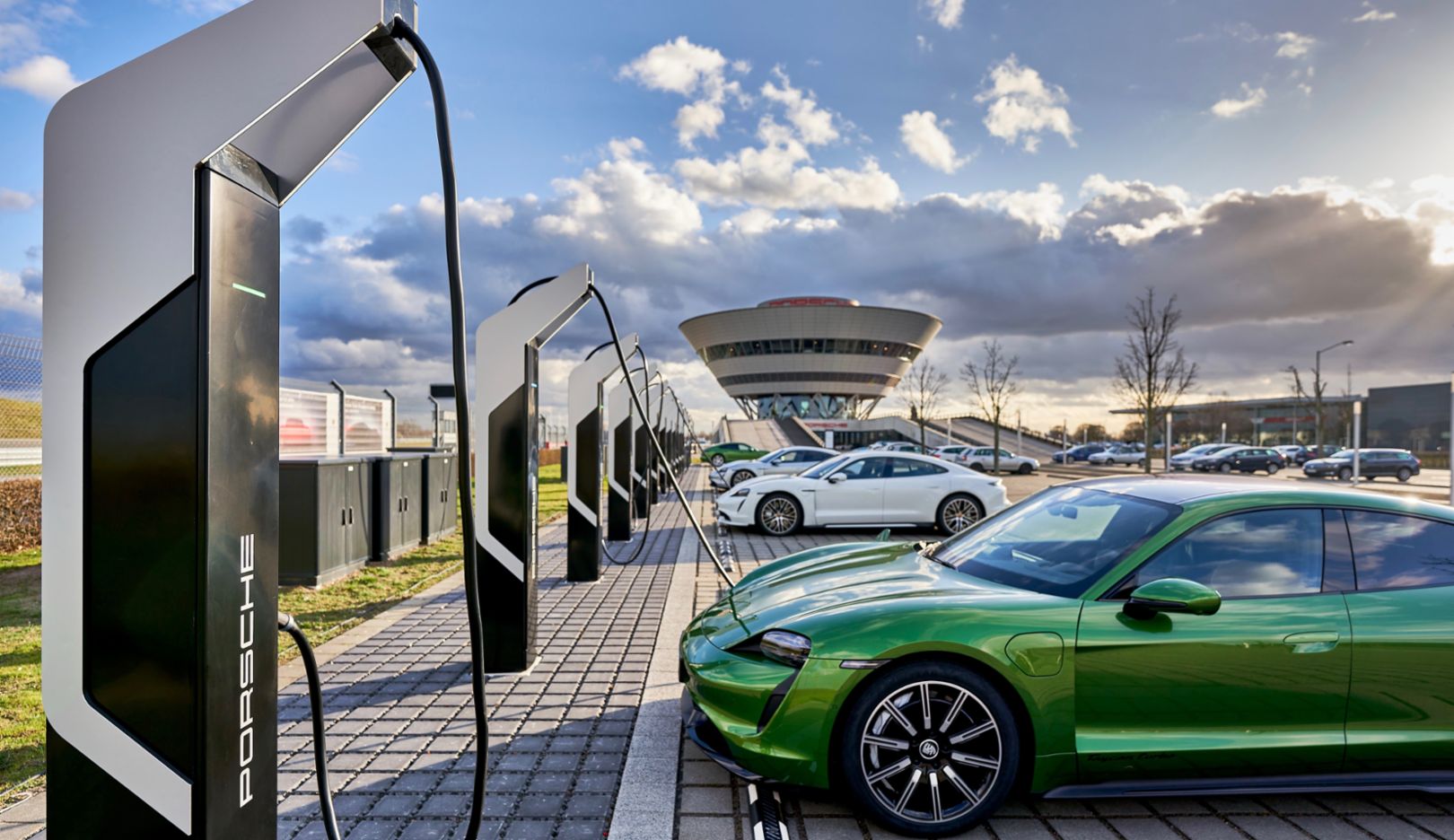 Porsche Turbo Charging, Taycan, Rapid-charging park, Leipzig, 2020, Porsche AG