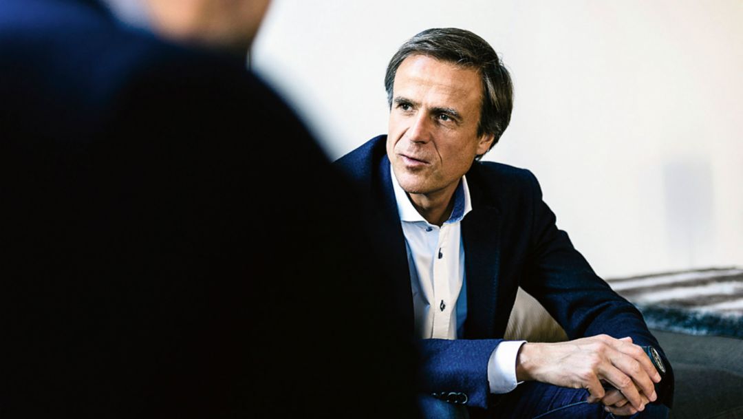 专访保时捷首席设计师毛迈恪：从品牌到产品，解构 Taycan