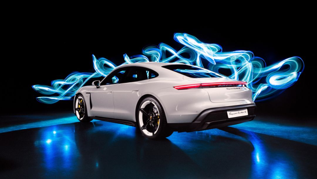 The Art of Light – Inspired by E-Performance 