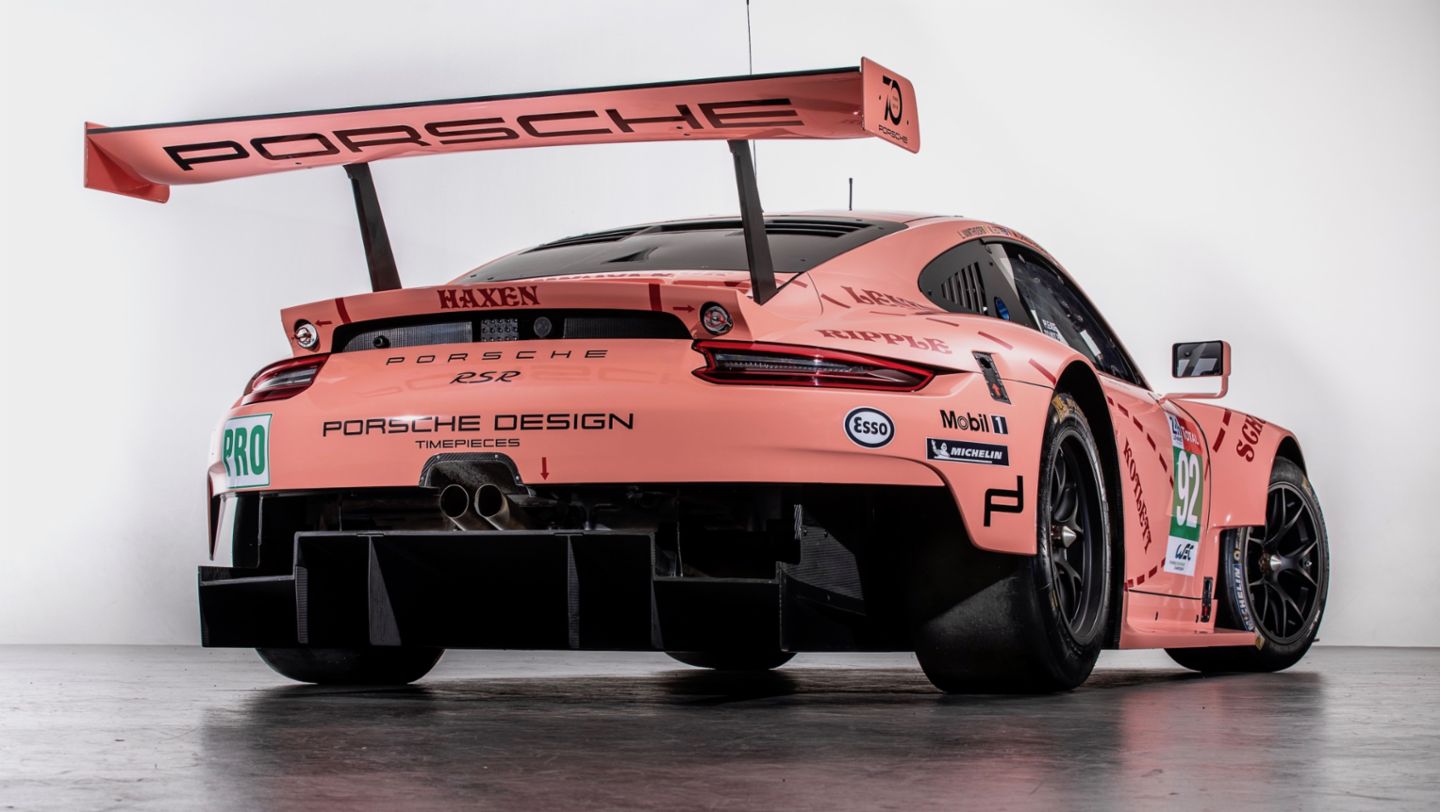 Two Porsche 911 RSR compete in historic livery