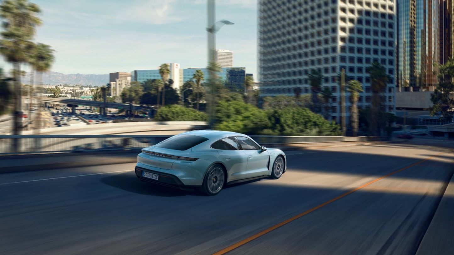 Porsche Erweitert Die Modellpalette Seines Elektro