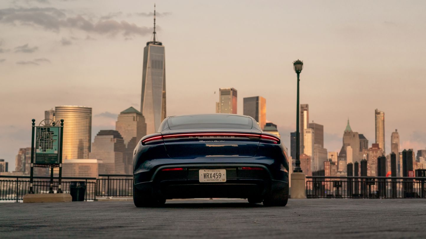 Taycan Turbo, New York, 2019, Porsche AG