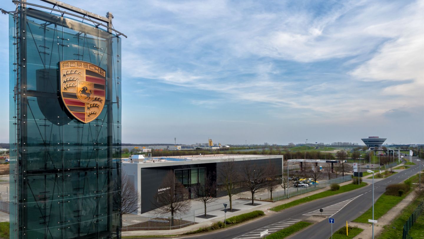 Porsche eröffnet neues Ausbildungszentrum in Leipzig